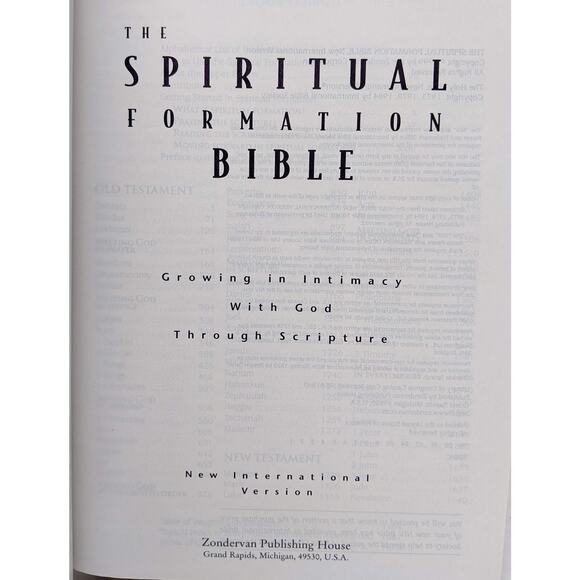 NIV Spiritual Formation Bible - Growing in Intimacy with God Through Scripture - Picture 2 of 7